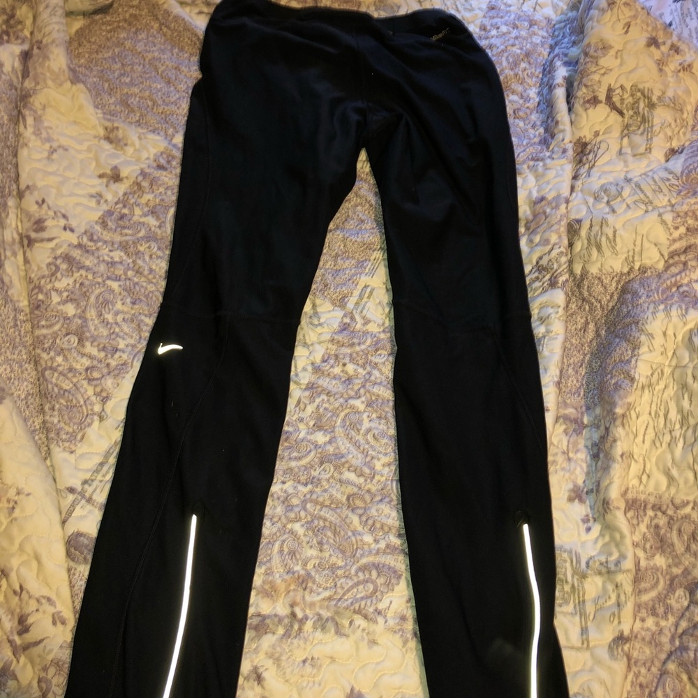 nike fit dry capri leggings
